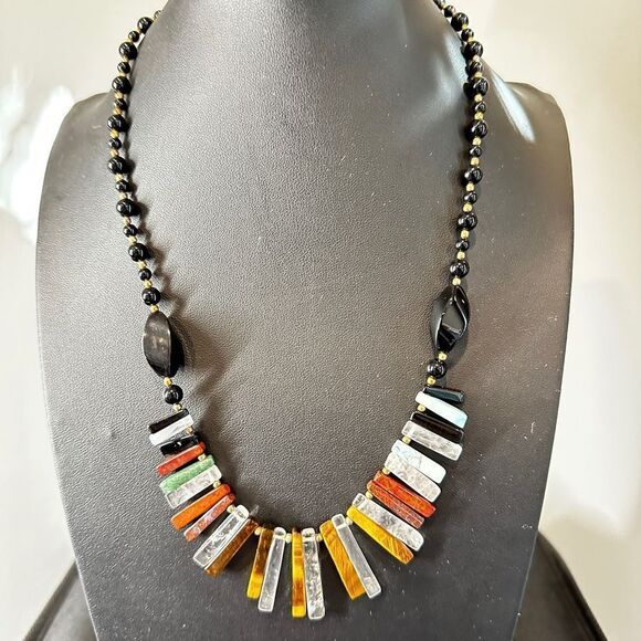 20" VTG multi-gemstone bib-style with brass/antiqued gold tone beads necklace! - Picture 12 of 12